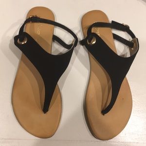 Size 8.5 Women’s Black Sandal